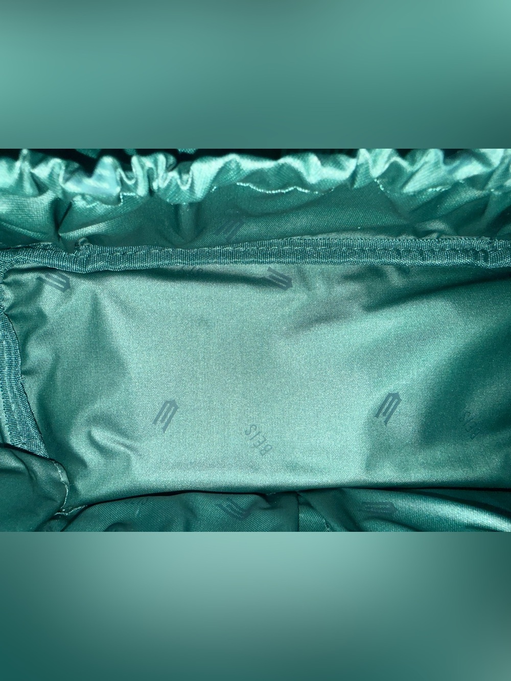 BEIS WICKED Toiletry Kit In Wicked Green. Brand New W/Original Packaging - Picture 8 of 12